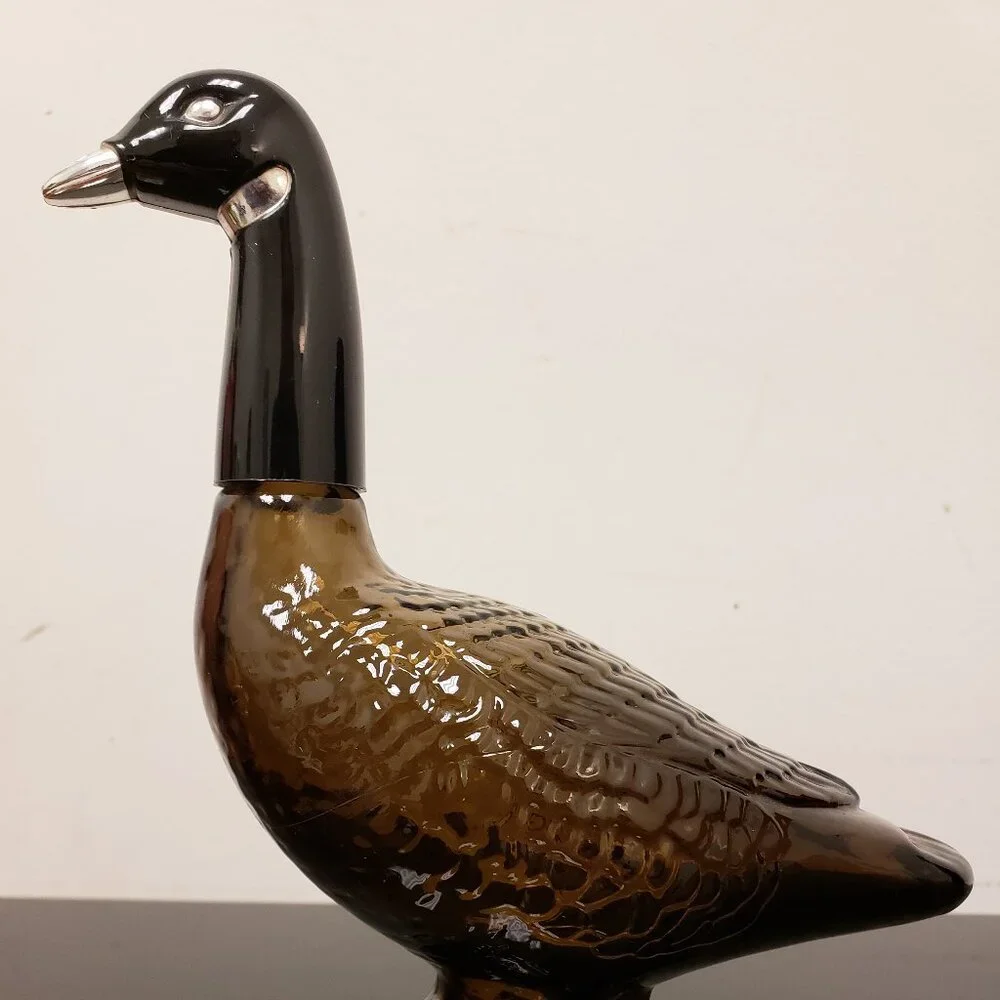 Vintage Avon CANADIAN GOOSE Empty Glass Collectible Bottle Decor Decoration